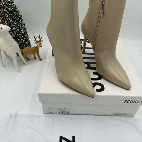 Women's Schutz , leather ankle boots size 7.5 made in Brazil - Picture 2 of 9